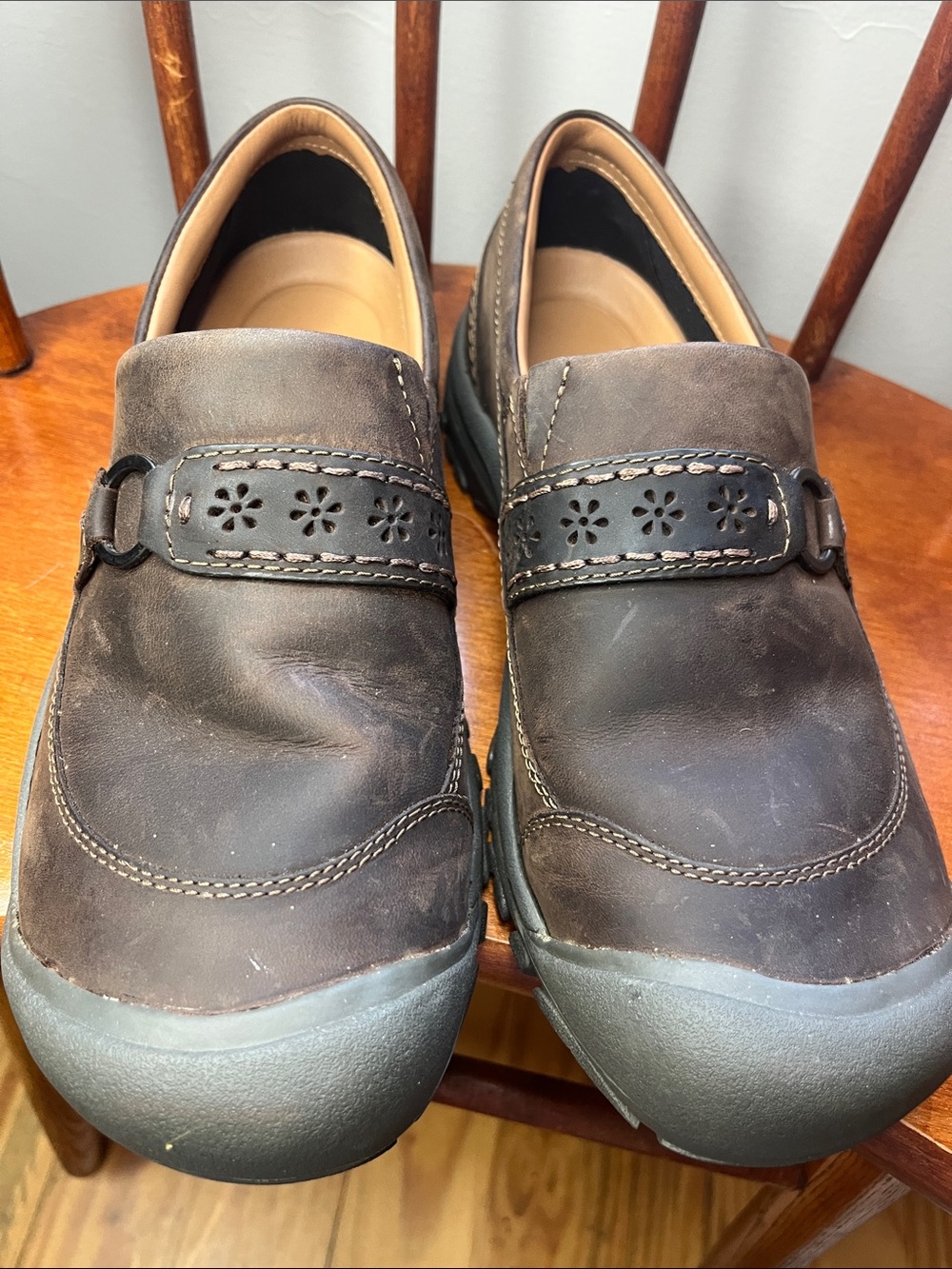 KEEN Women’s Kaci II Slip On Shoes Dark Brown Leather Comfort Loafers Size 9 EUC - Picture 11 of 11